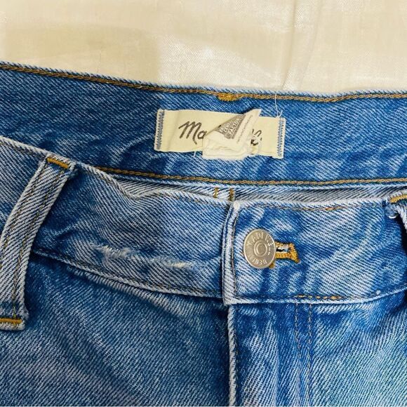 Madewell Women's Relaxed Mid-Length Denim Shorts Blue Size 32 Distressed - Picture 2 of 9